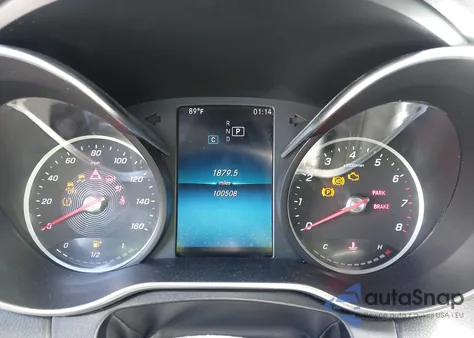 2019 Mercedes-Benz C 300 z USA, uszkodzony, nr VIN 55SWF8DB7KU293692